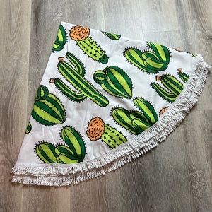 Cactus circle towel